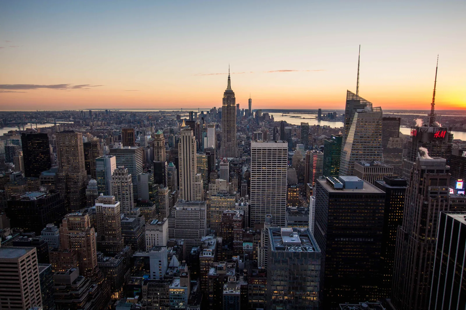 New York’s Manhattan skyline at sunset